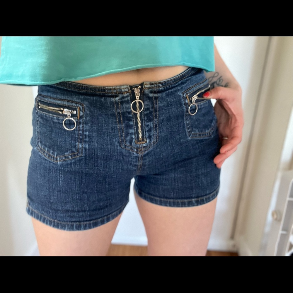 Sold - Picture 4 of 6